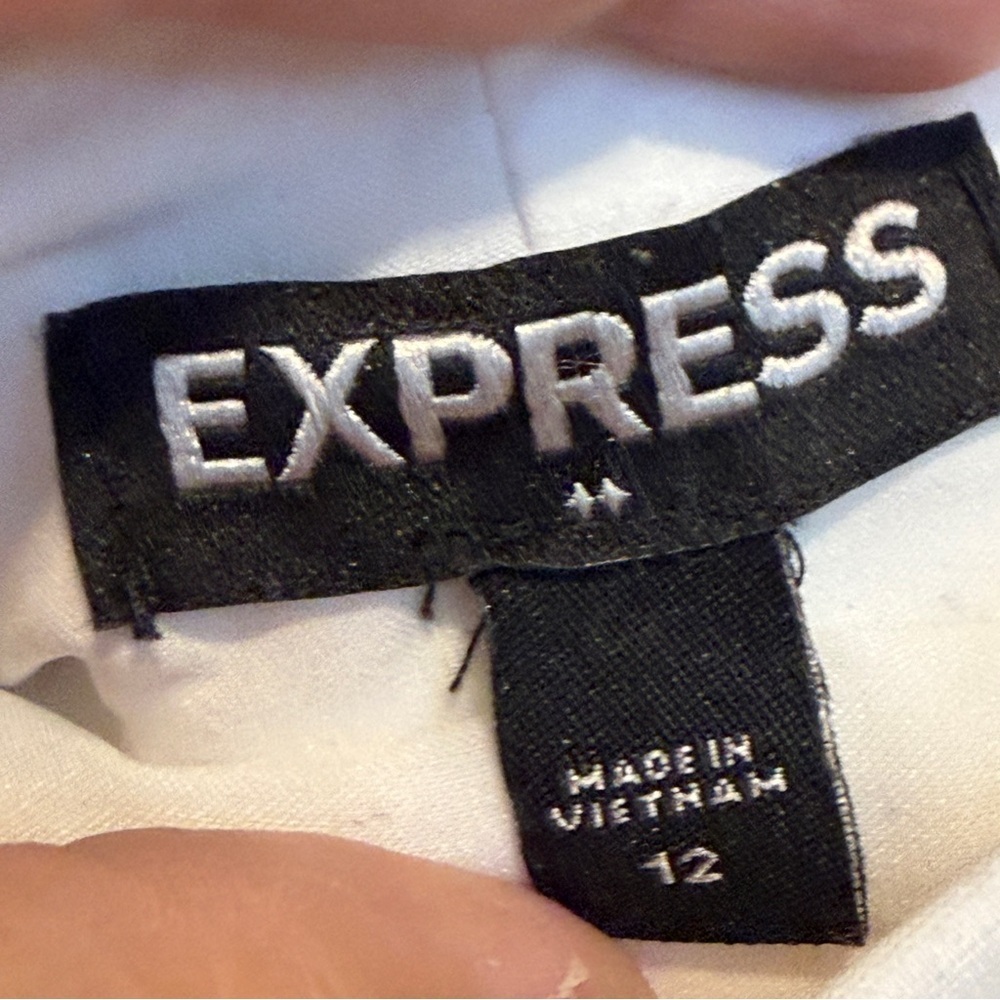 Express Classic White Pencil Skirt - Picture 6 of 6